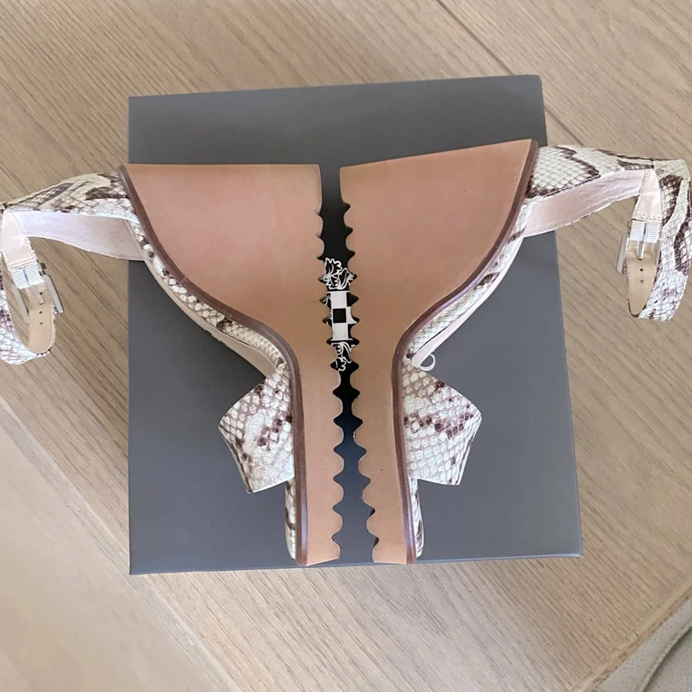 Vince Camuto these are